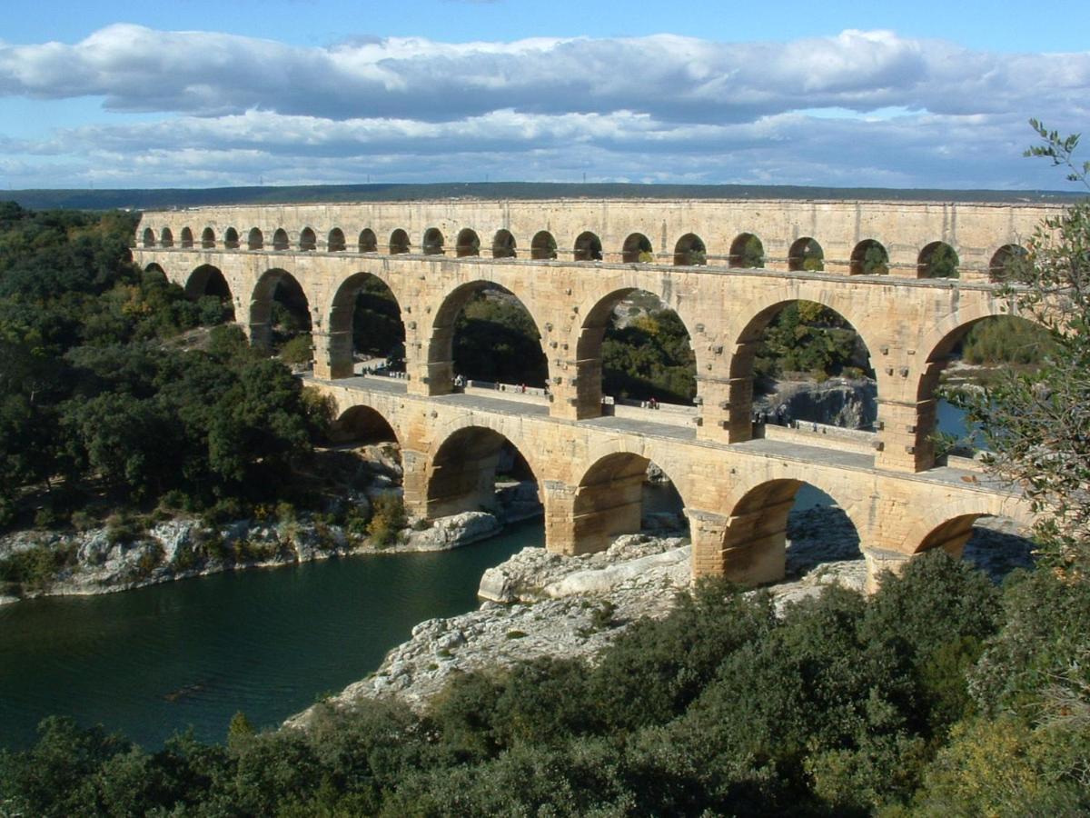 Confortable Villa De Vacances Entre Nimes, Le Pont Du Gard, Uzes, Arles, Avignon マルグリット エクステリア 写真